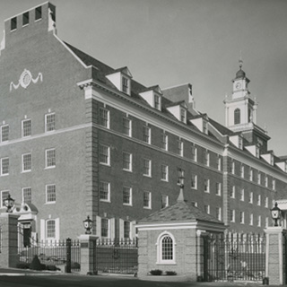 Milestone: Company building 2. Image courtesy: Johnson & Johnson Archives (photo)